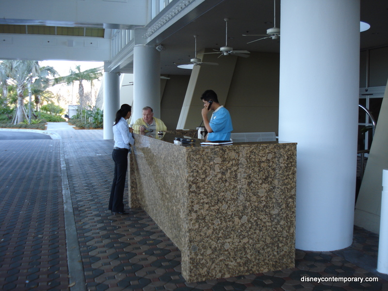 Valet Desk
